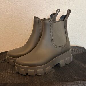 Jeffrey Campbell Green Winter & Rain Boots